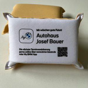 Autoschwamm in Form gebracht